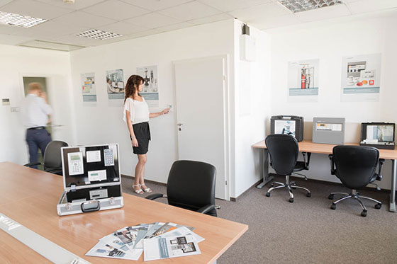 Енергийна ефективност, удобство и комфорт в новооборудваната демонстрационна зала на направление сградни технологии на Siemens