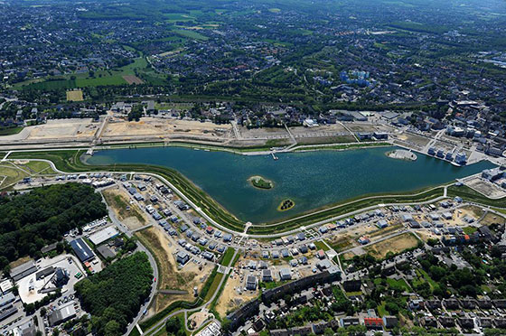 Старото сметище на Дортмунд се превърна в езеро (СНИМКИ)