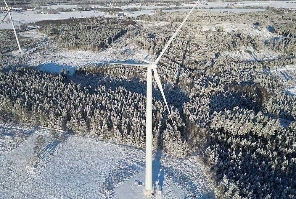 Дървена вятърна турбина в Швеция: Екологична и ефективна алтернатива