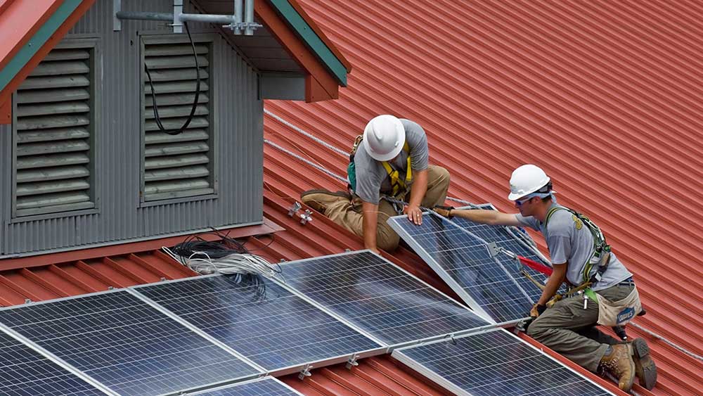 Отмяната на Solar For All е дълбоко разочароващо, казват защитниците