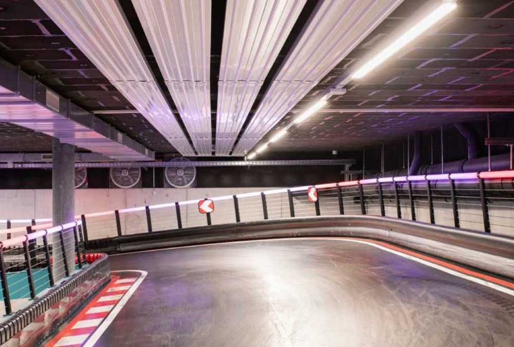 Таванни лъчисти панели за картинг писта